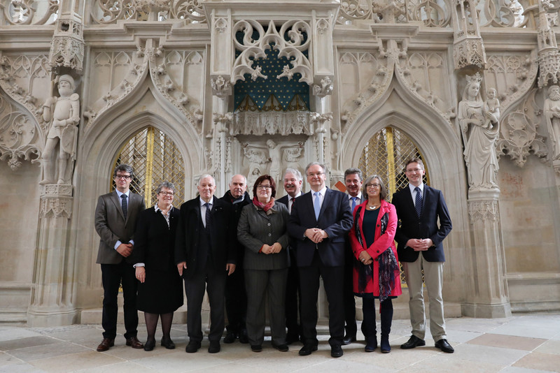 MP Haseloff im dom zu Magdeburg mit dem Domförderverein